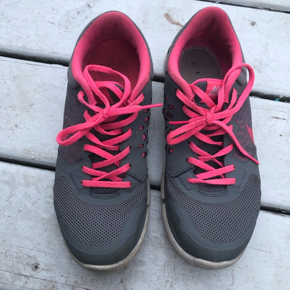 Gray with pink Nike shoes - Picture 2 of 3